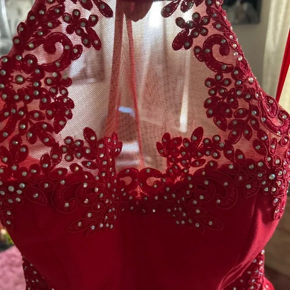 Red Formal dress - Picture 5 of 6